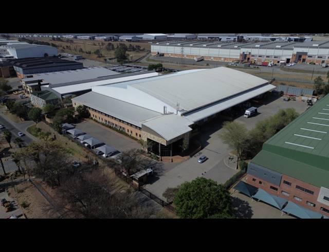 8,500M² WAREHOUSE FOR SALE IN LINBRO PARK